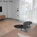 Casa Di Pino In Paradisi Square Near Airport باراديسيون