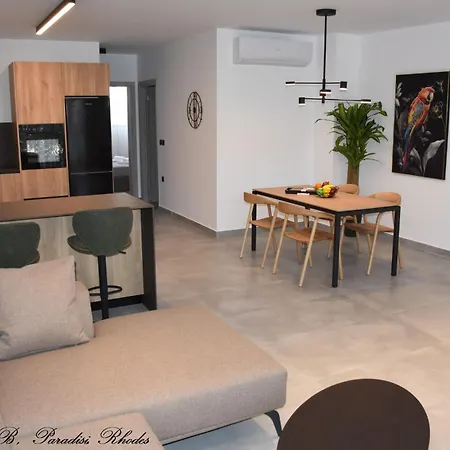 Casa Di Pino In Paradisi Square Near Airport Paradeísion