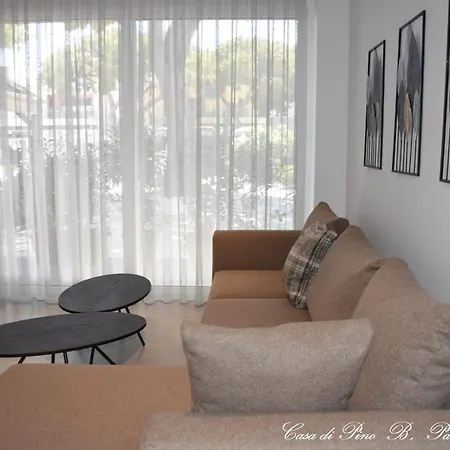 Casa Di Pino In Paradisi Square Near Airport Paradeísion