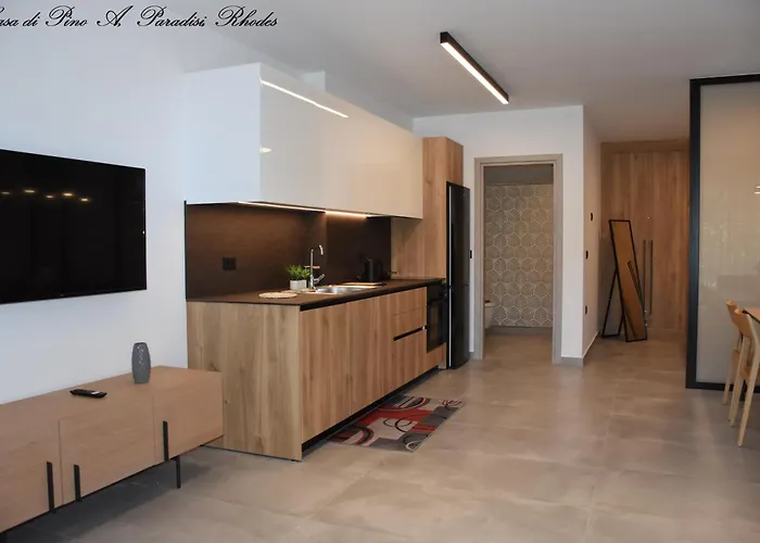 Casa Di Pino In Paradisi Square Near Airport *