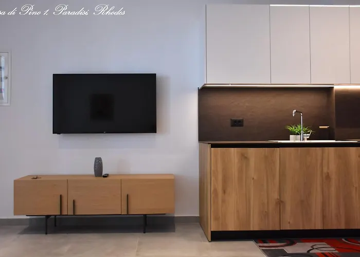 Casa Di Pino In Paradisi Square Near Airport *