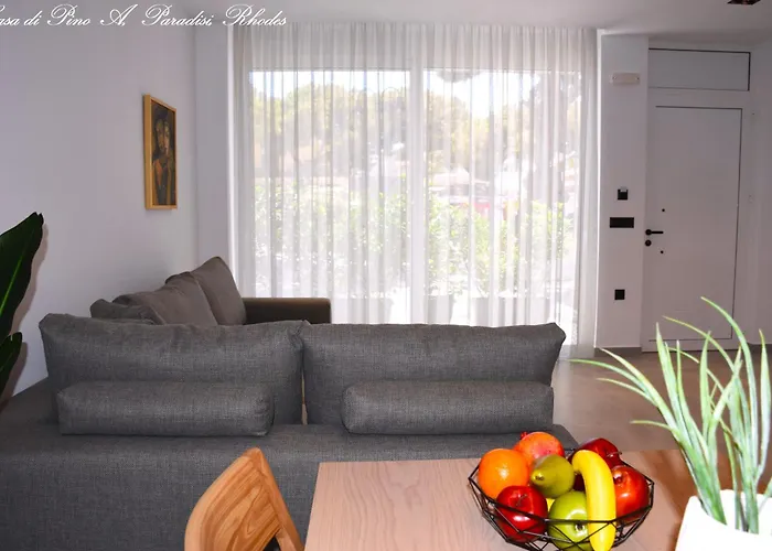 Casa Di Pino In Paradisi Square Near Airport * Paradeísion