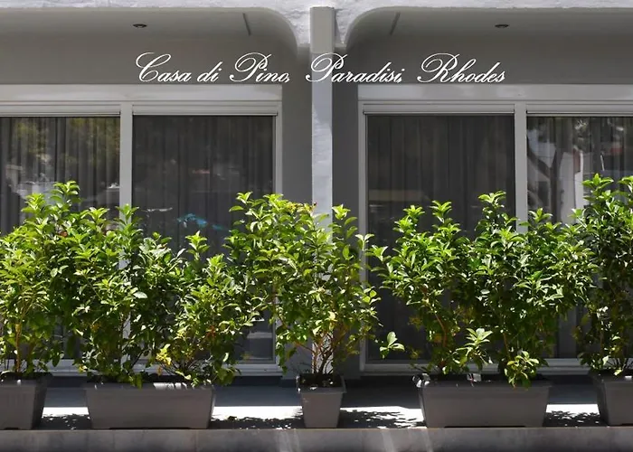 アパート Casa Di Pino In Paradisi Square Near Airport Paradeísion