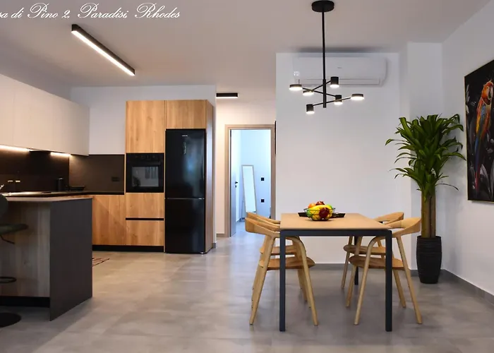 Casa Di Pino In Paradisi Square Near Airport * باراديسيون