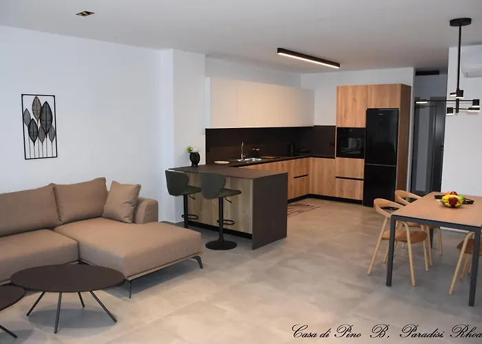 شقة Casa Di Pino In Paradisi Square Near Airport *