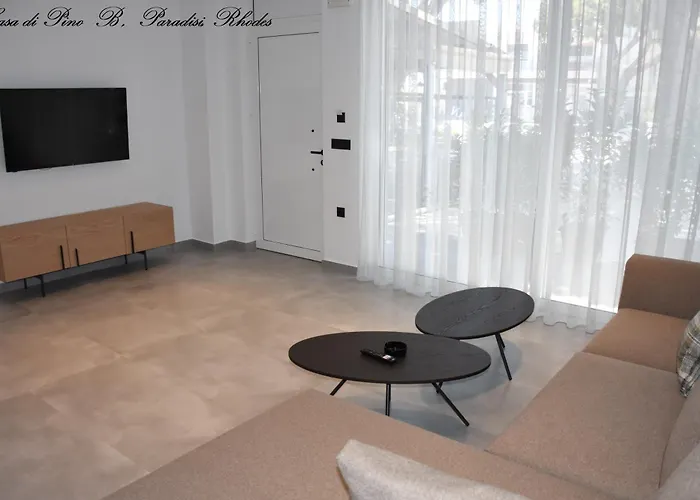 アパート Casa Di Pino In Paradisi Square Near Airport